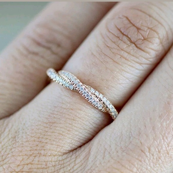 Silver or Rose Gold Double Twist Ring - Picture 4 of 8